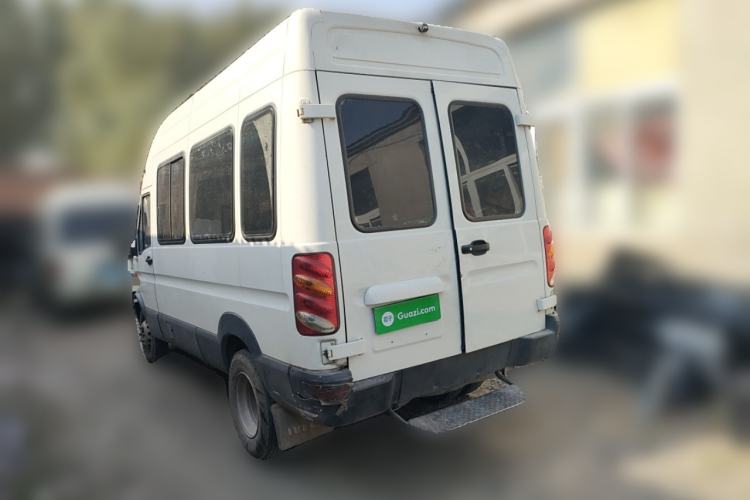 Used Iveco Power Daily 2017 2.5T Classic A37 High-Roof 7-Seater Passenger Van 47Z5