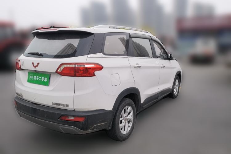 Used Wuling Hongguang S3 2018 1.5L Manual Luxury Model China V Standard