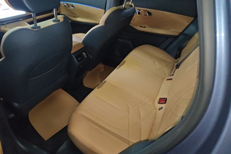 Used Geely Galaxy Galaxy Xingjian 7 EM-i 2025 120km Flagship Edition
