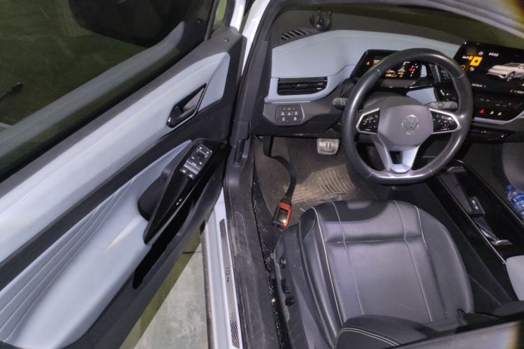 Used Volkswagen ID.4 X 2023 Pure Smart Edition Driver Seat