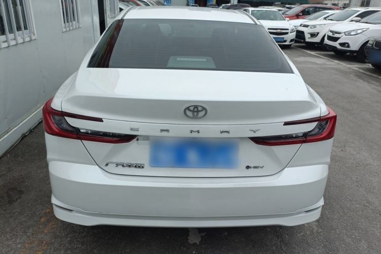 Used Toyota Camry 2024 Dual-Motor 2.0 HGVP Luxury Edition
