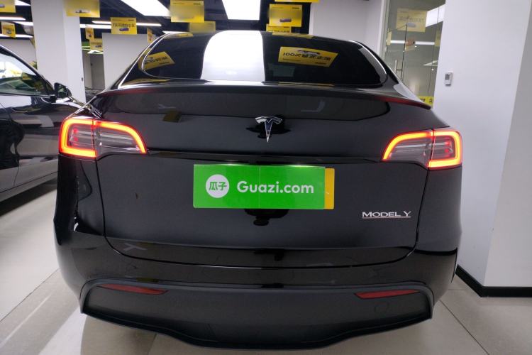 Used Tesla Model Y 2023 High-Performance All-Wheel-Drive Version