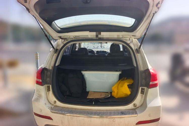 Used Haval H2 2017 Red-Label 1.5T Manual Two-Wheel Drive Luxury Model
