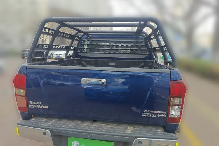 Used Isuzu D-MAX 2018 3.0T Four-Wheel Drive Automatic Ultra-Luxury Version 4JJ1-TC HI
