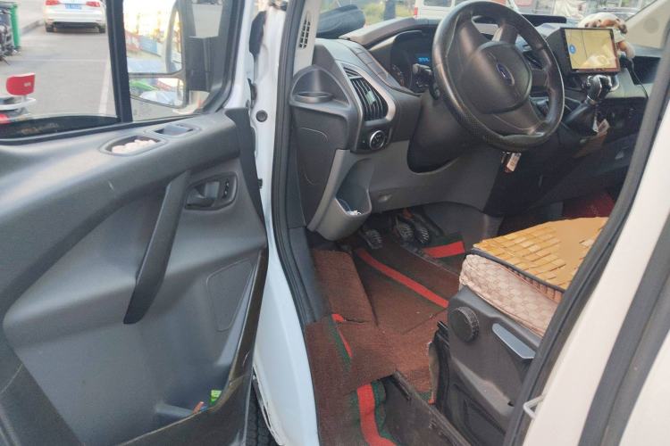 Used Ford Transit 2017 2.0T Gasoline Multi-Purpose Commercial Vehicle Short Wheelbase Low Roof China V Standard
