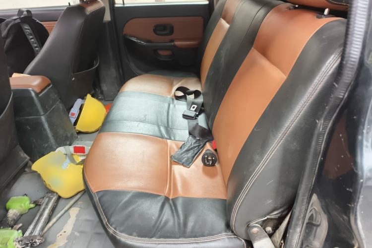 Used JMC Baodian 2016 2.8T New Value-Added Diesel Two-Wheel Drive Extended Cargo Basic Version JX493ZLQ4F Left Rear Seat