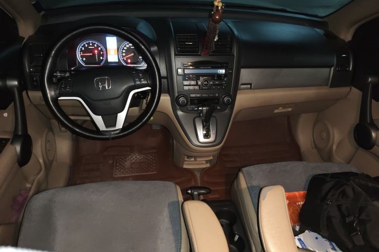Used Honda CR-V 2010 2.4L automatic four-wheel drive luxury version Center Console