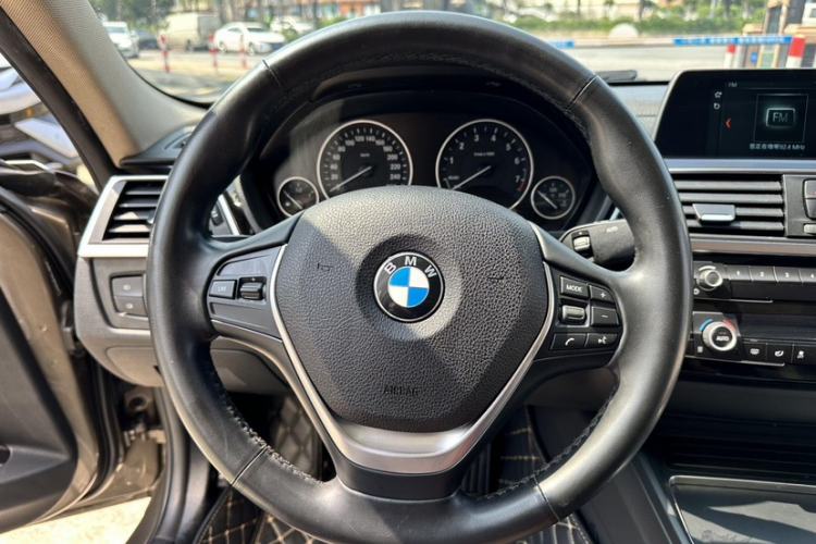 Used BMW 3 Series 2018 318Li Interior 9