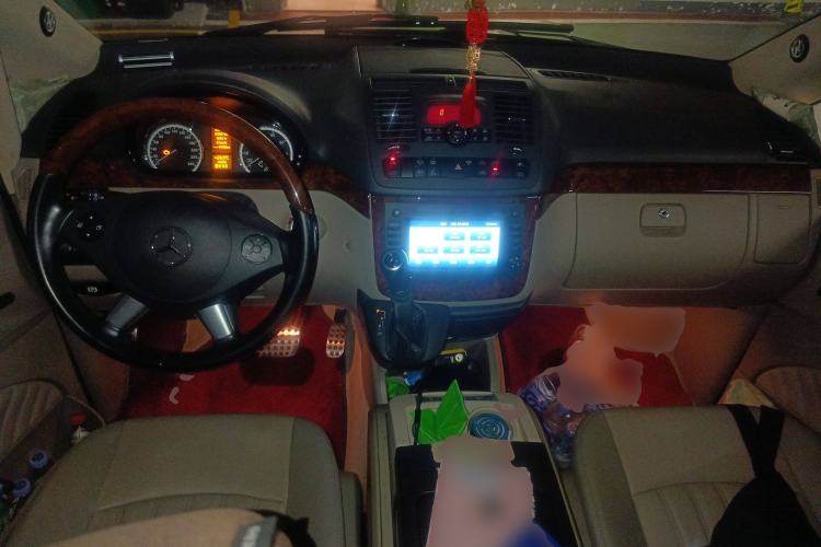 Used Mercedes-Benz Viano 2013 3.0L Hospitality Edition
