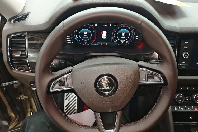 Used Skoda Kodiaq 2019 Facelifted TSI330 7-Seater Two-Wheel-Drive Luxury Enjoyment Edition China VI Standard Steering Wheel