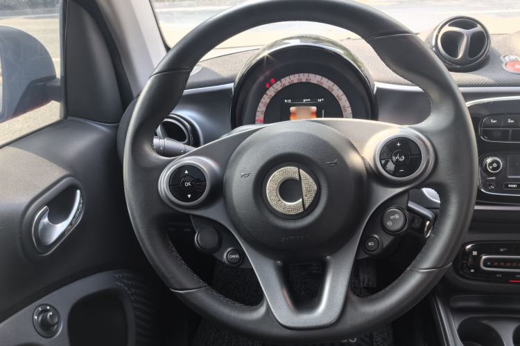 Used smart fortwo 2015 1.0L 52 kW Hardtop Passion Edition
