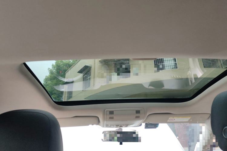 Used Volkswagen Golf 2015 1.4TSI Manual Comfort Model Headliner