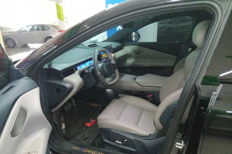 Used Lynk & Co Z10 2025 71 kWh 602 km Range Rear-Wheel Drive Pro
