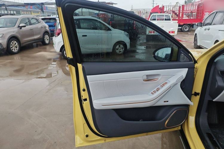 Used Baojun Enjoy 2025 Plug-in Hybrid 140km Luxury Edition
