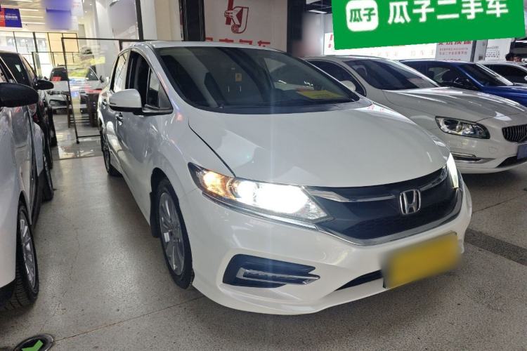 Used Honda Jade 2017 1.8L automatic Comfort version 5 seats Front Right 45 Deg