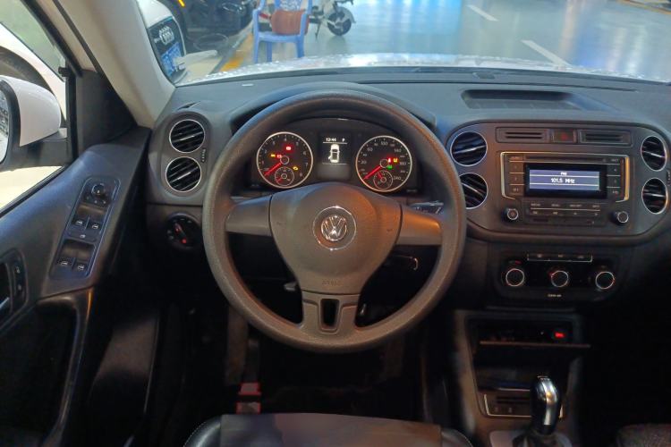 Used Volkswagen Tiguan L 2016 280TSI Automatic Two-Wheel-Drive Silk Road Style Edition
