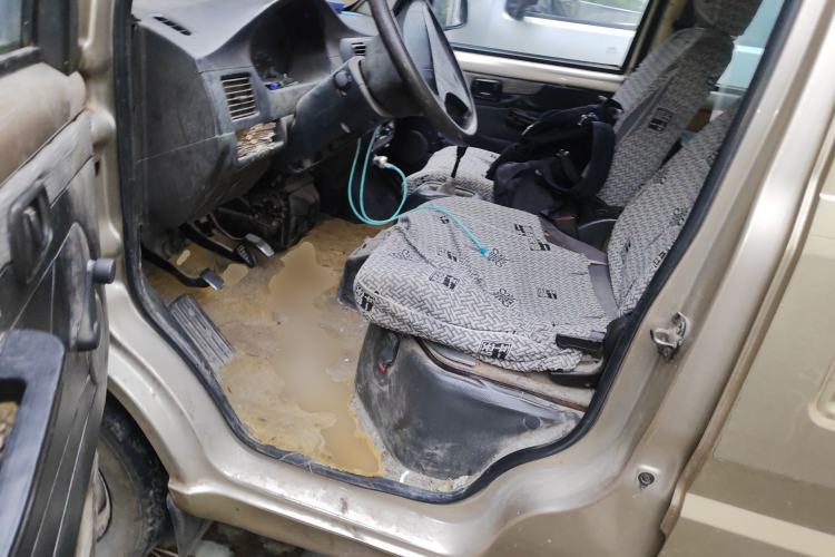 Used Wuling Rongguang 2011 1.2L Base Version
