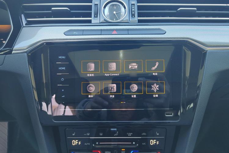 Used Volkswagen Magotan 2023 2 Million Units Limited Edition 330TSI DSG Leading Version Audio And AC Panel