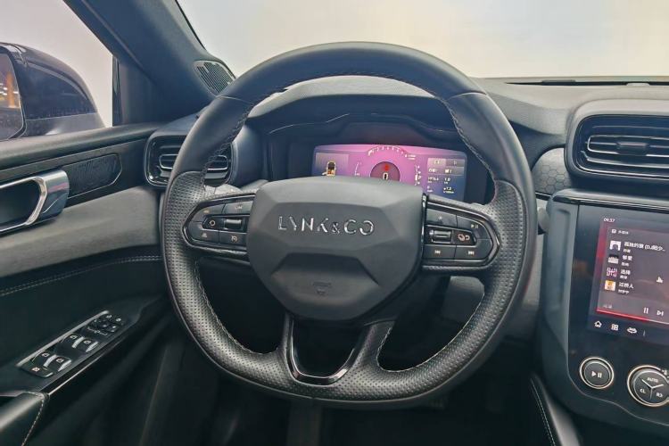 Used Lynk & Co 03 2022 2.0TD DCT GenioPlus
