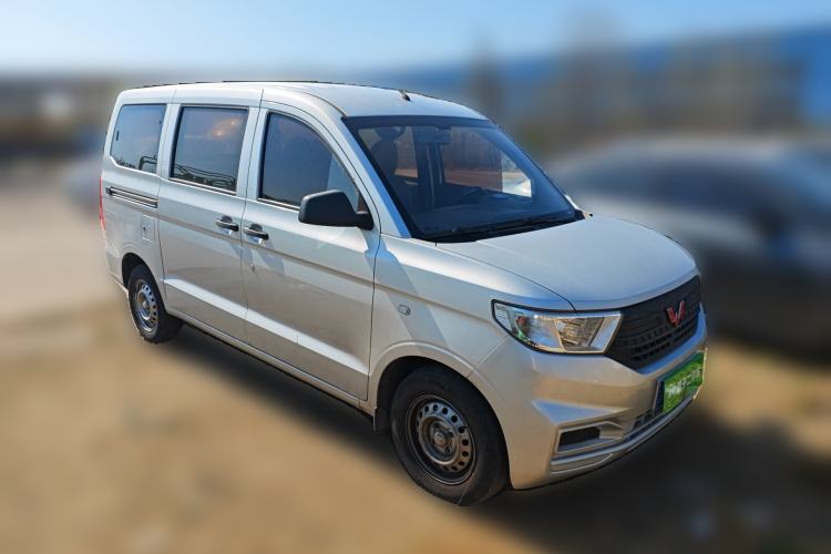 Used Wuling Hongguang V 2019 1.5L Jingqu Version China VI LAR Front Right 45 Deg