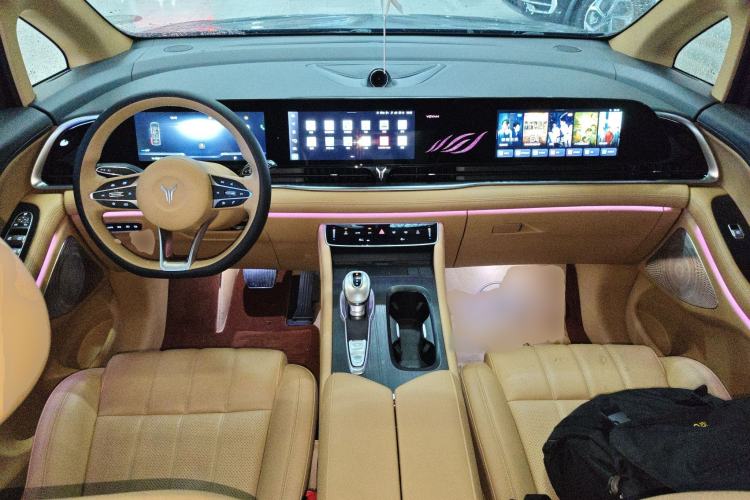 Used VOYAH Dream 2024 EV Long-Range Premium Edition Center Console