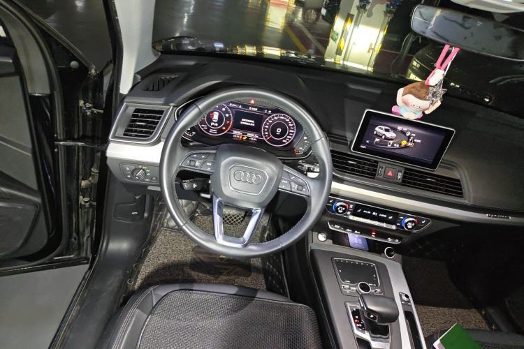 Used Audi Q5L 2020 Updated 40 TFSI Prestige Fashion Edition Steering Wheel