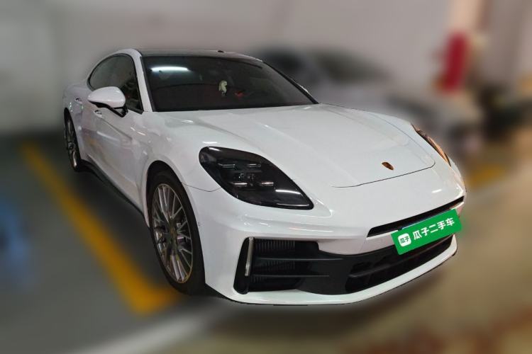 Used Porsche Panamera 2024 Panamera 2.9T Front Right 45 Deg