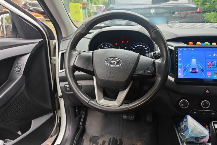 Used Hyundai ix25 2015 1.6L Automatic Two-Wheel Drive Smart GLS Trim Steering Wheel