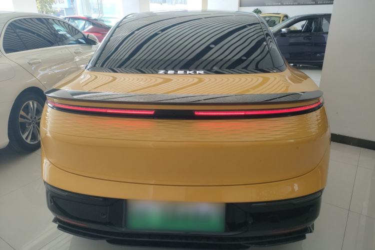 Used Zeekr 007 2025 Four-Wheel-Drive Performance Version 100 kWh
