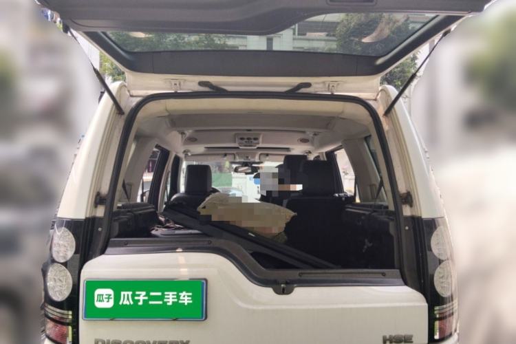 Used Land Rover Discovery 2014 3.0 SDV6 HSE Diesel Edition Trunk