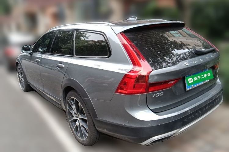 Used Volvo V90 2020 Cross Country T5 AWD Prestige Edition

