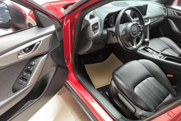 Used Mazda CX-4 2018 2.0L Automatic Two-Wheel Drive Blue Sky Dynamic Version China V Standard