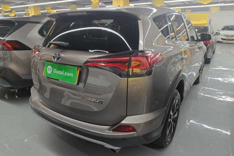 Used Toyota RAV4 2016 2.0L CVT Two-Wheel Drive Smart Edition China V Standard Rear Right 45 Deg