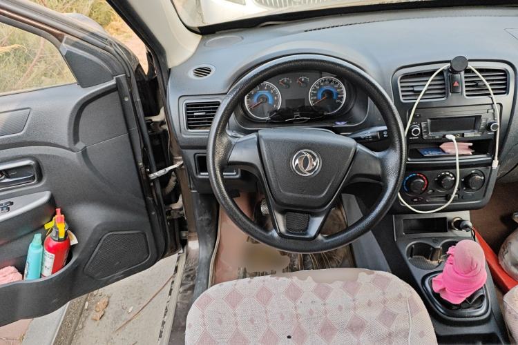 Used Dongfeng Fengon 330 2014 1.5L Manual Utility Version DK15 Steering Wheel