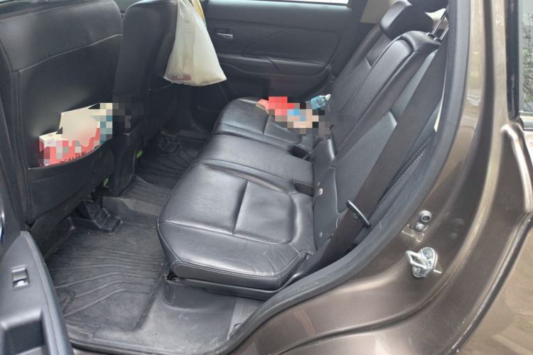 Used Mitsubishi Outlander 2018 2.0L Two-Wheel Drive Glory Edition 5 Seats
