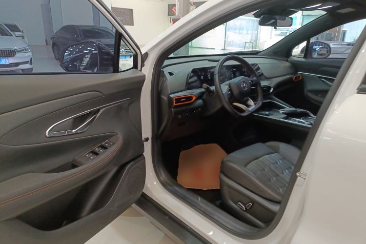 Used CHANGAN UNI-T 2022 1.5T Prestige Version
