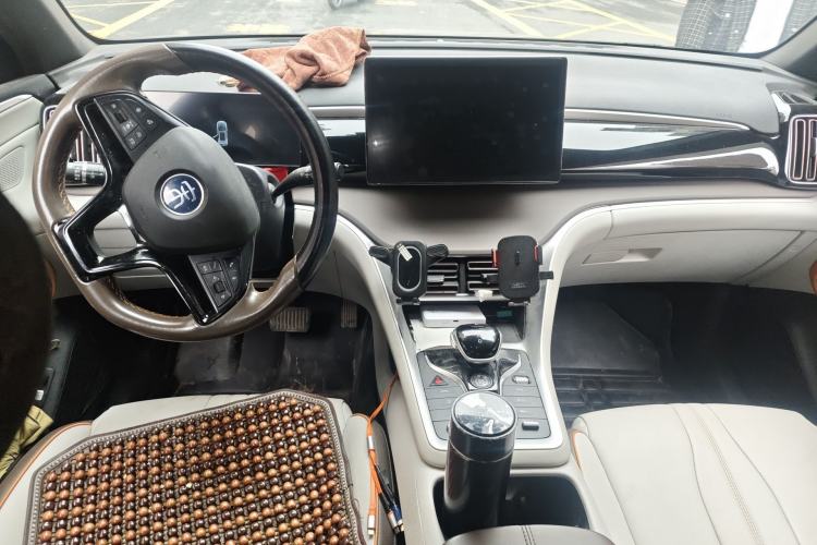 Used BYD Song Pro New Energy 2023 Champion Edition DM-i 110KM Beyond Model Center Console