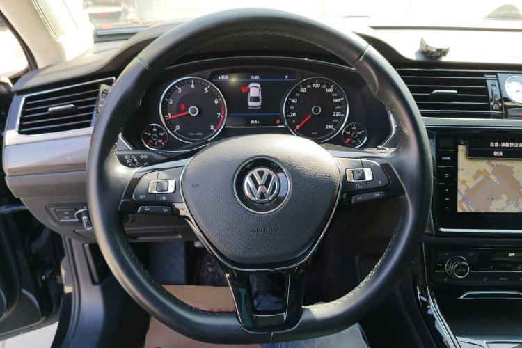 Used Volkswagen Phideon 2019 380TSI Two-Wheel Drive Business Edition China VI Standard
