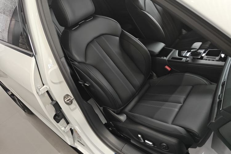 Used Audi A4L 2024 40 TFSI Luxury Dynamic Edition Right Front Seat