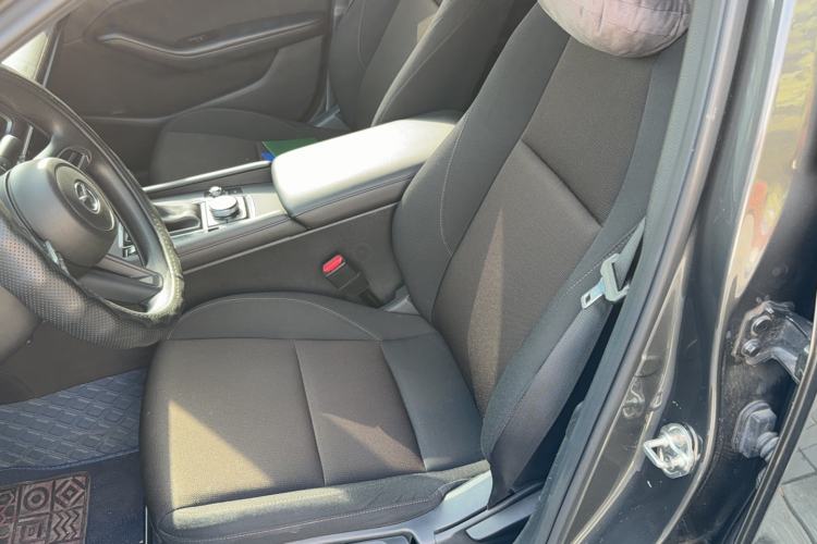 Used Mazda 3 Axela 2021 2.0L Automatic Zhiqing Edition Interior 6