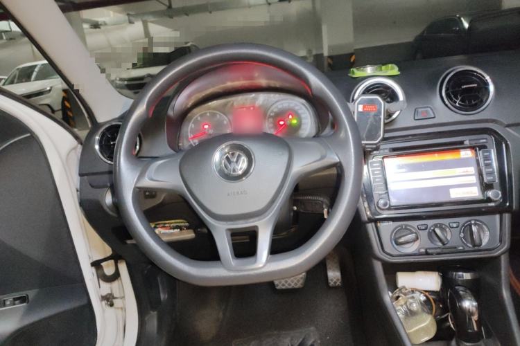 Used Volkswagen Jetta 2017 1.5L Automatic Fashion Model Steering Wheel