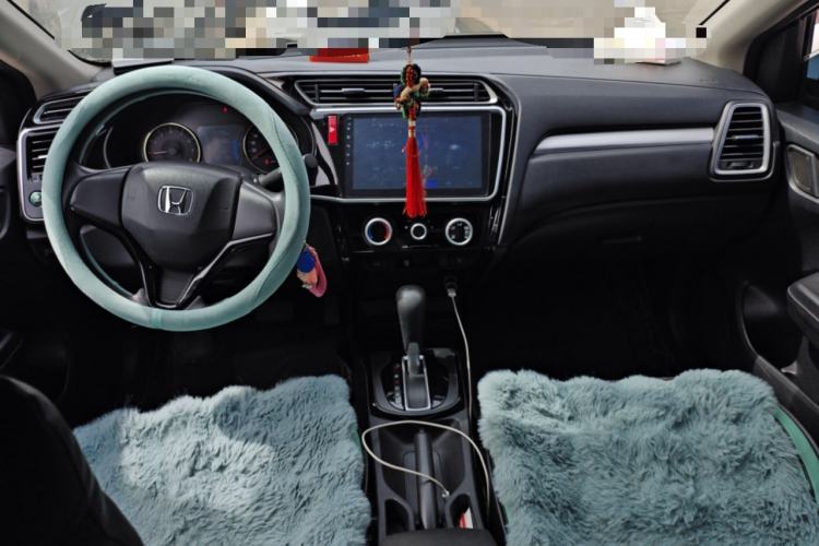 Used Honda Gienia 2017 1.5L CVT Comfort Version Center Console