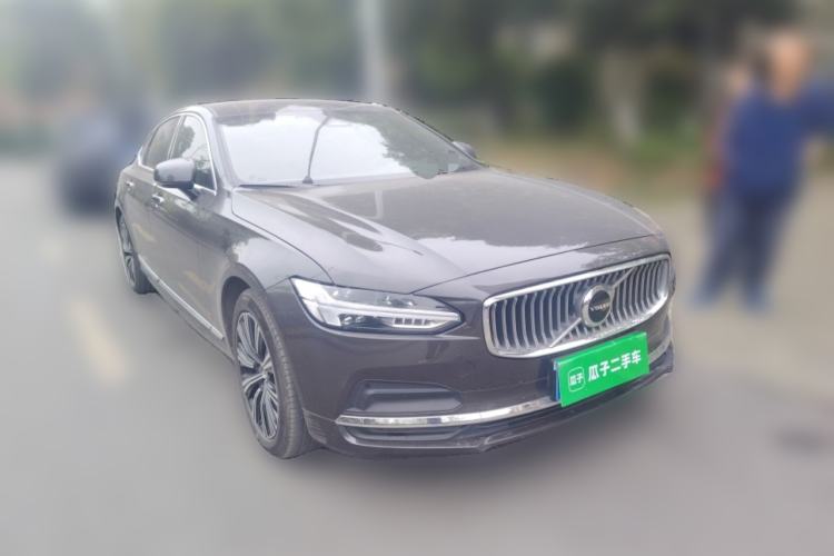Used Volvo S90 2021 B5 Zhiyi Luxury Edition Front Right 45 Deg