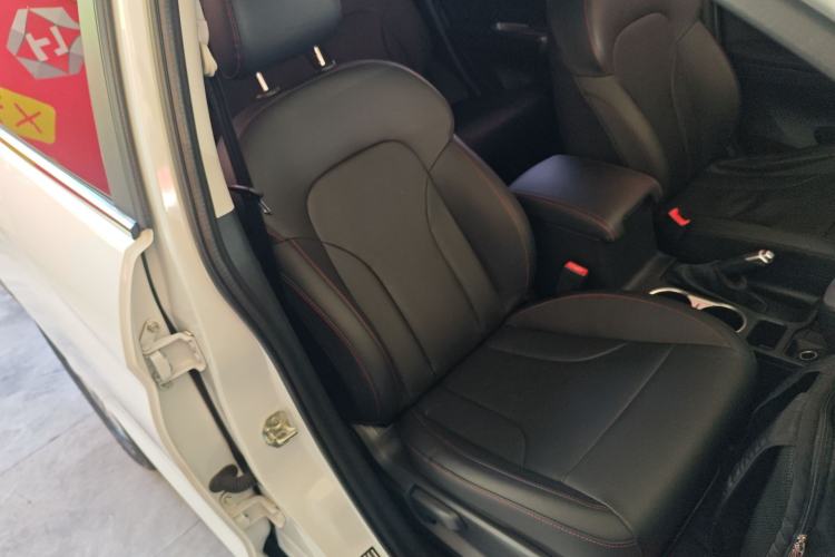 Used Haval M6 2019 1.5T DCT Two-Wheel Drive Elite Version China VI Standard
