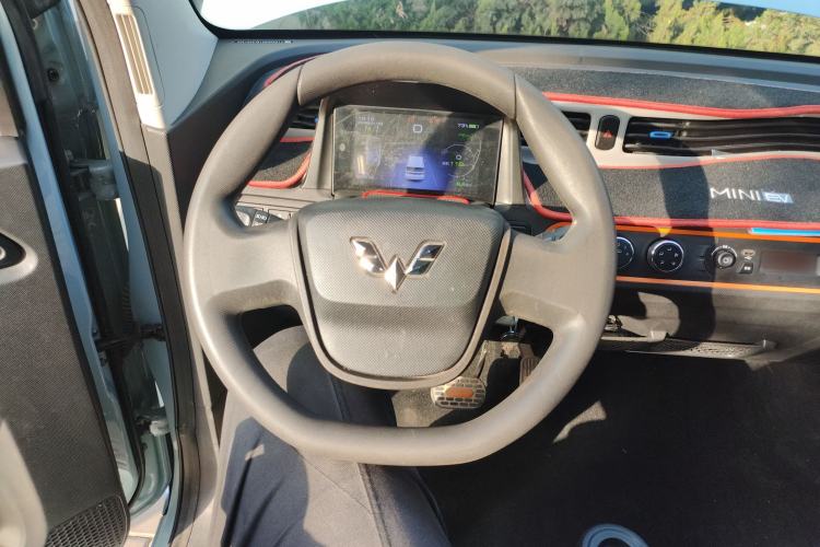Used Wuling Hongguang MINIEV 2020 Enjoy Edition Lithium-Ion Battery Steering Wheel