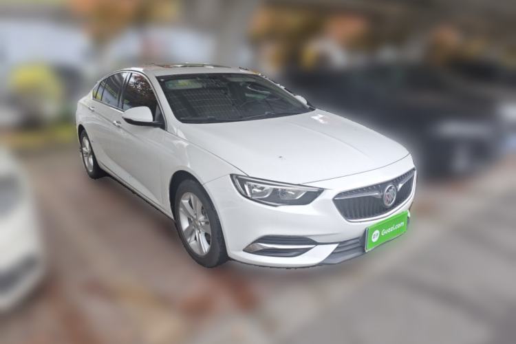 Used Buick Regal 2017 20T Elite Edition Front Right 45 Deg