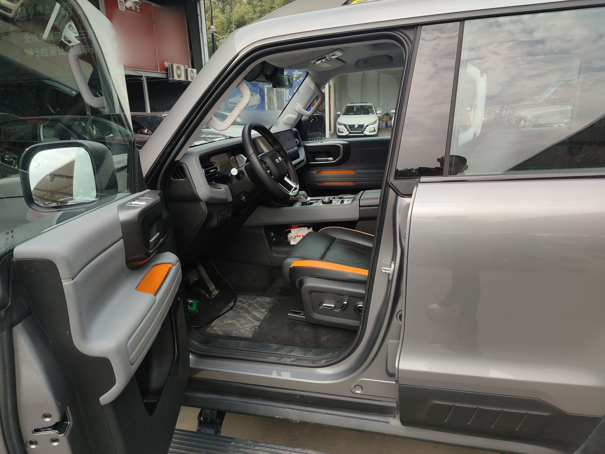 Переднее сиденье в автомобиле