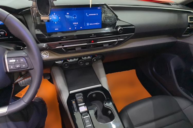 Used Citroen C5 X 2023 1.6T Enjoy the Extraordinary Center Console