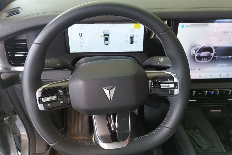 Used Deepal G318 2024 Two-Wheel Drive Air Suspension Version Steering Wheel