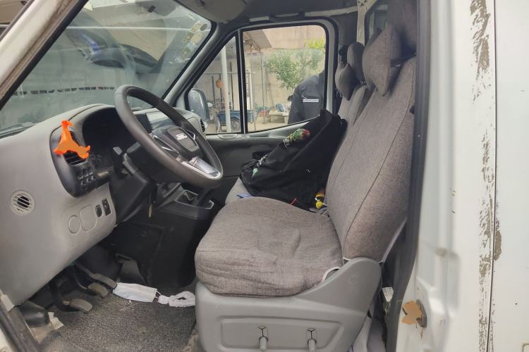 Used JMC Transit 2017 2.8T Commercial Version Long Wheelbase Mid-Roof 3-Seater JX493
